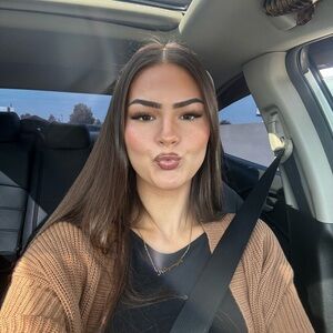 Meet your Posher, Kaytlyn